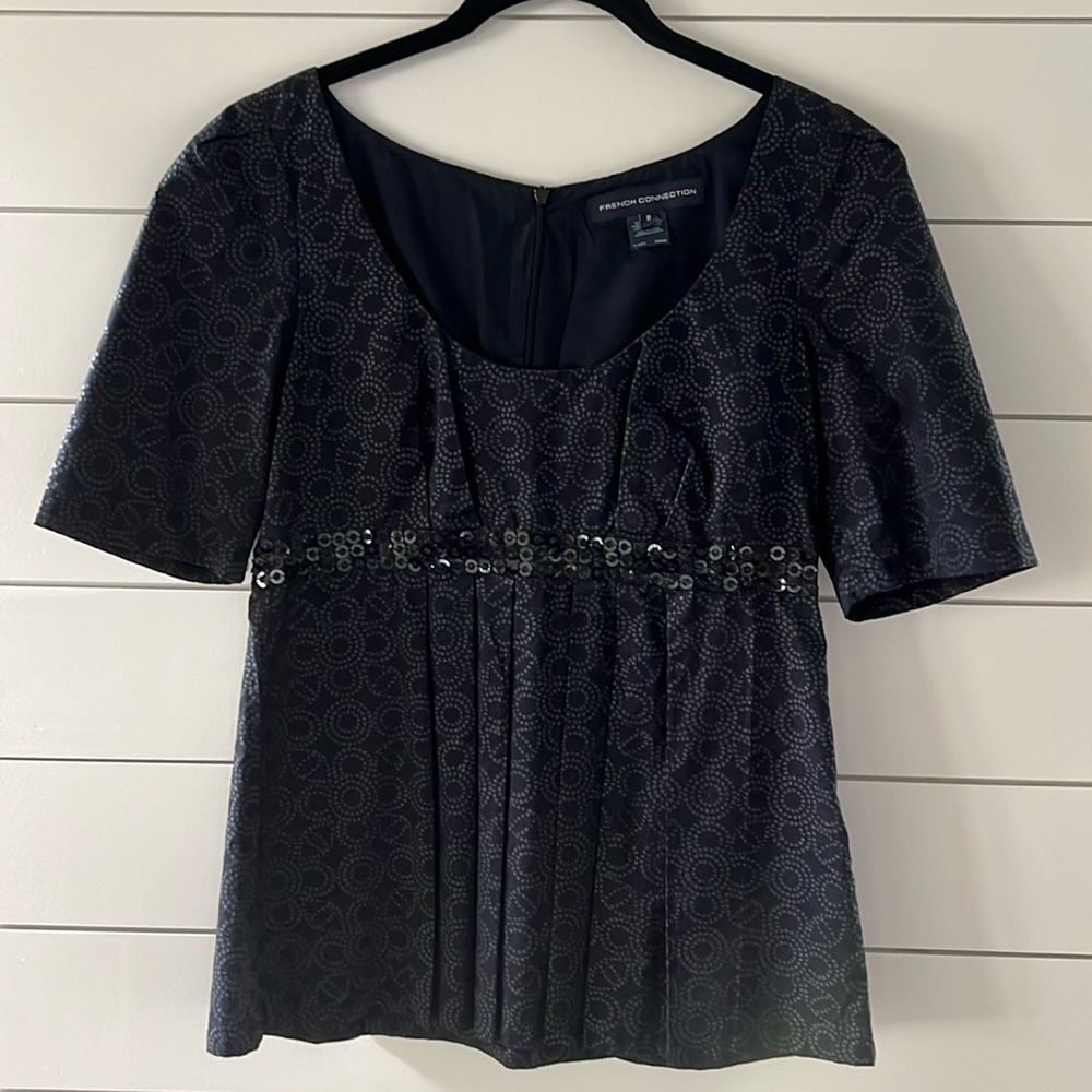 Black print FRENCH CONNECTION top. Size 8